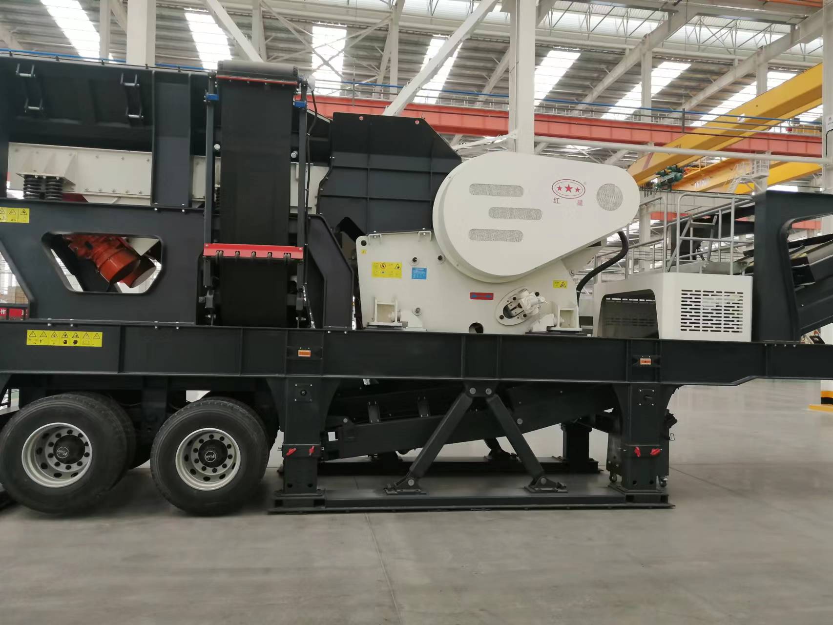  Used Second Hand Stone Crusher Vibrating Sieving Screening Crawler Crusher Machine 